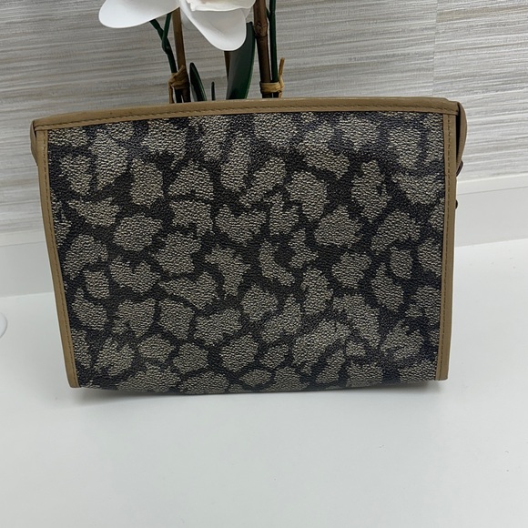 Yves Saint Laurent Black and Tan Clutch - Picture 6 of 13